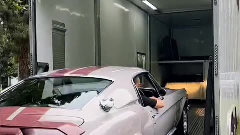 👀 INSANE Muscle Car Unloading from an Enclosed Trailer
