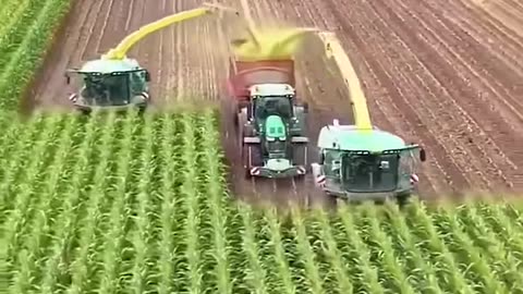 How American Farmers Use AgricultureTechnology to Plant and Harvest Corn.