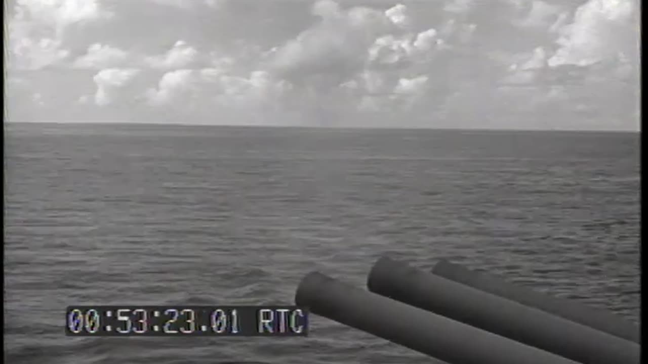 BOMBARDMENT OF GUAM FROM USS NEW MEXICO - BOMBARDMENT OF GUAM FROM USS NEW MEXICO - 428-npc-4660