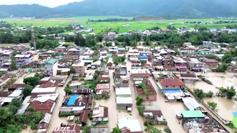 Torrential rains flood villages, disrupts transport in India