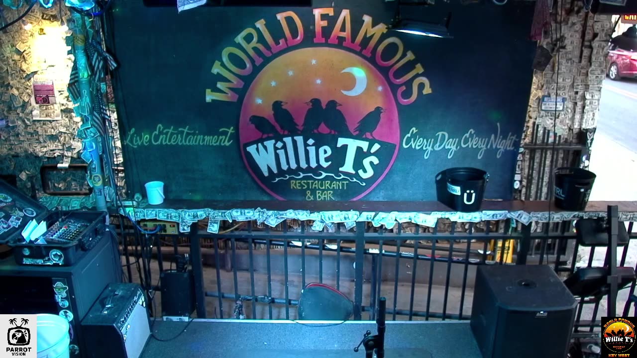 LIVE Music Everyday!
