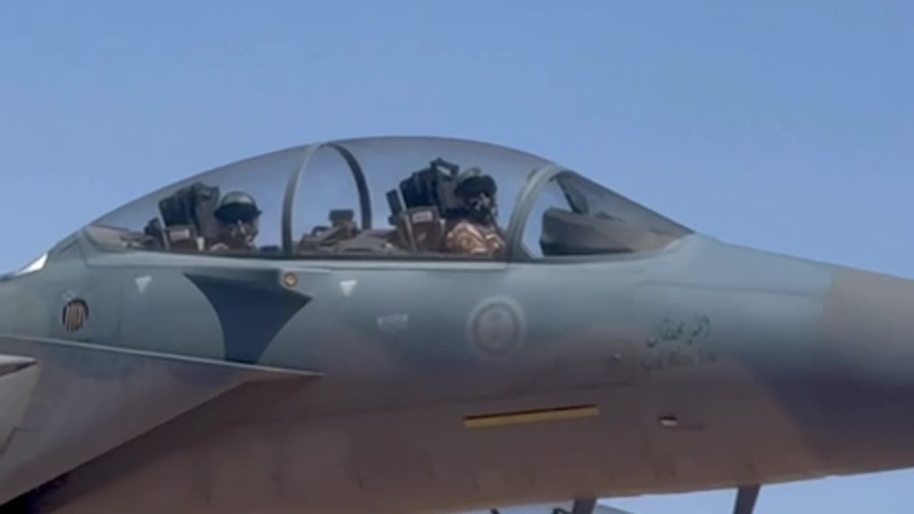 Air force one escorted by Saudi jets