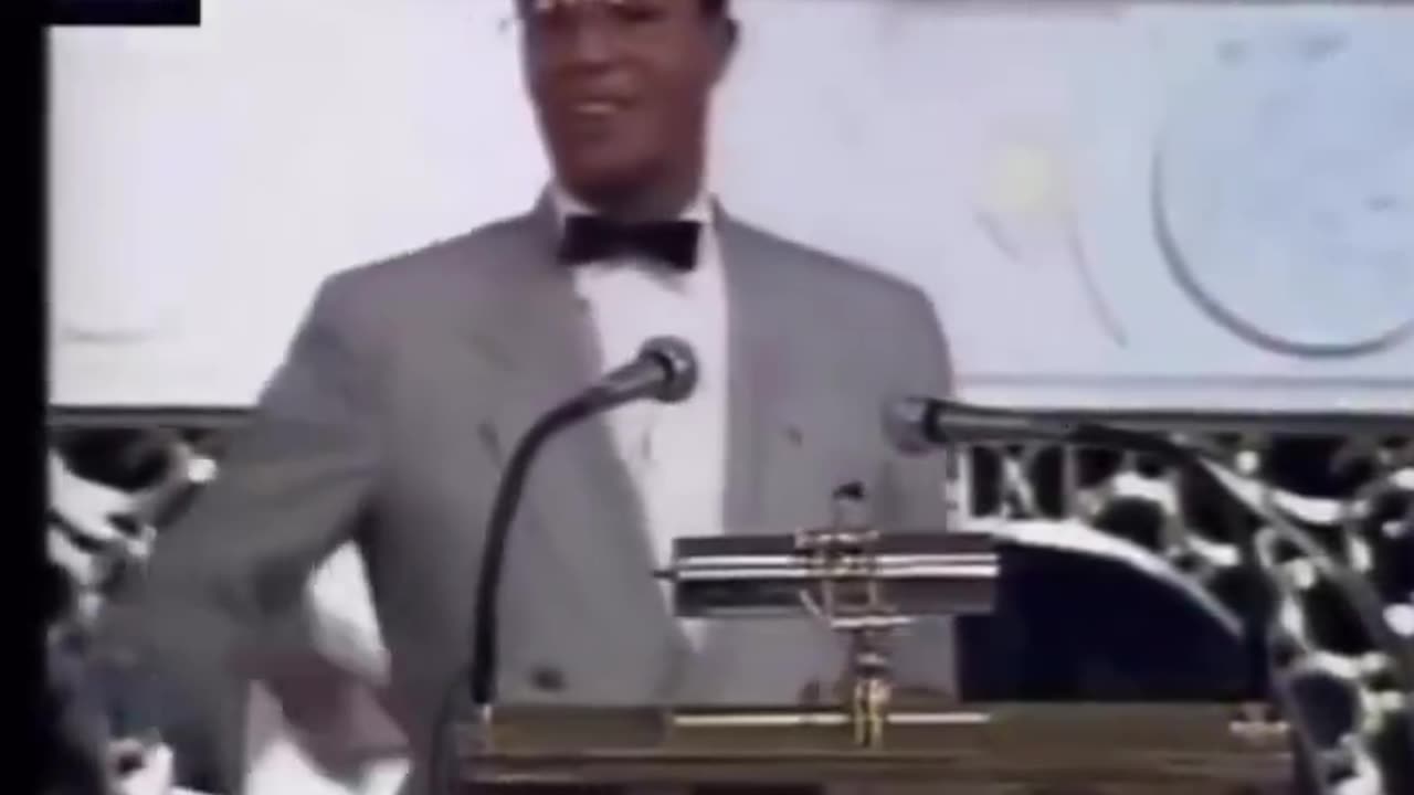 A young Louis Farrakhan teaching the "Nation of Islam" followers about the JEWS.
