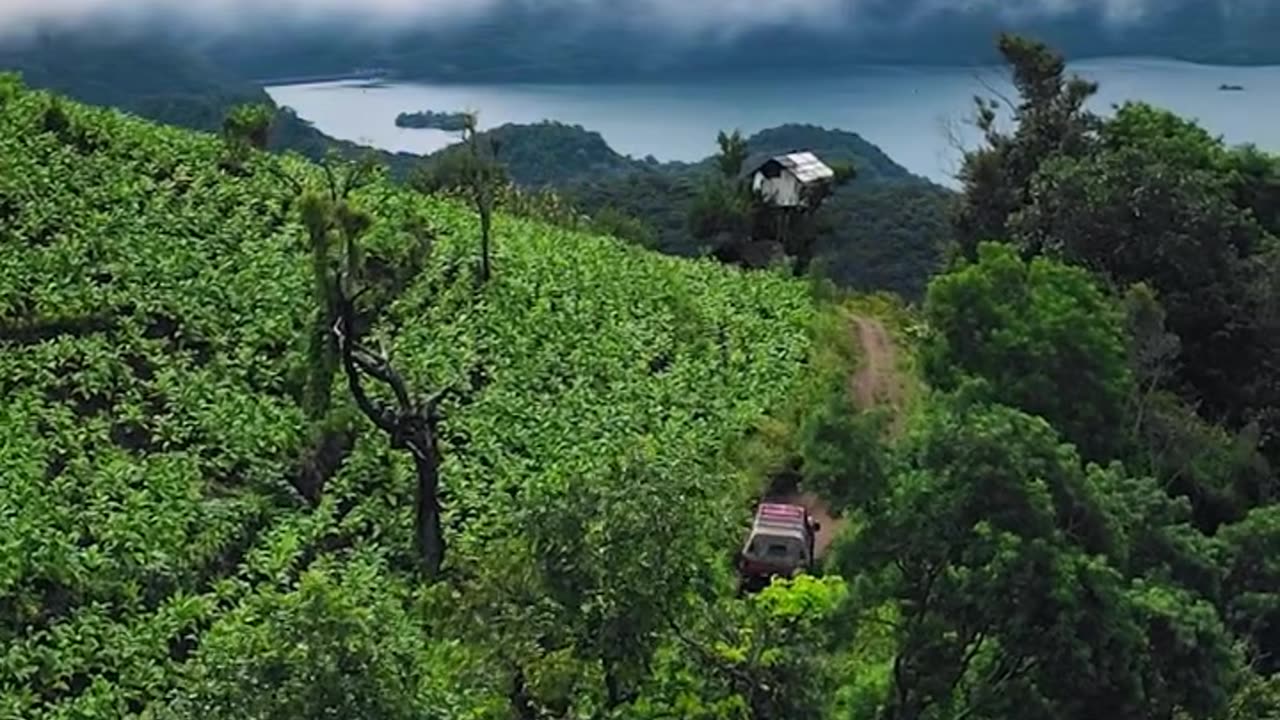 If you have a place to stay overnight, we saw another beautiful place in Sri Lanka.
