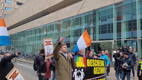 Demonstratie tegen Drag Queen voorleesmiddag Rotterdam 16-04-2023 04/17