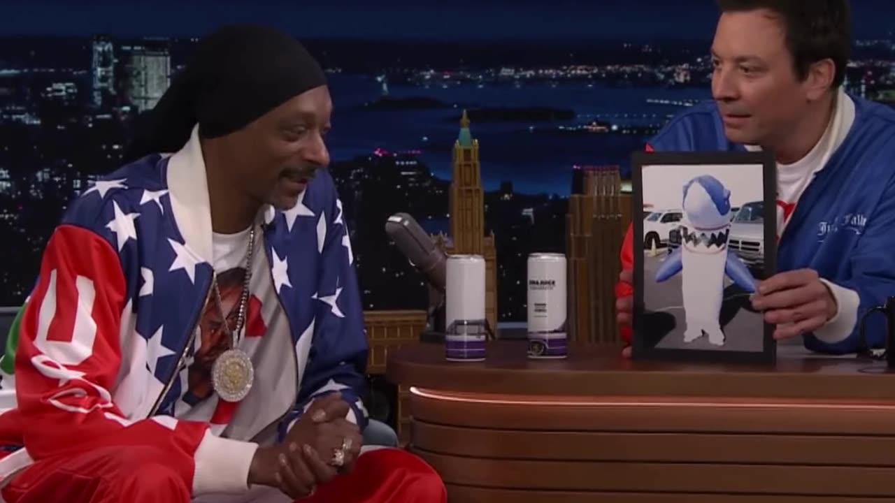 How Snoop Dogg keeps his grandkids' parties about them