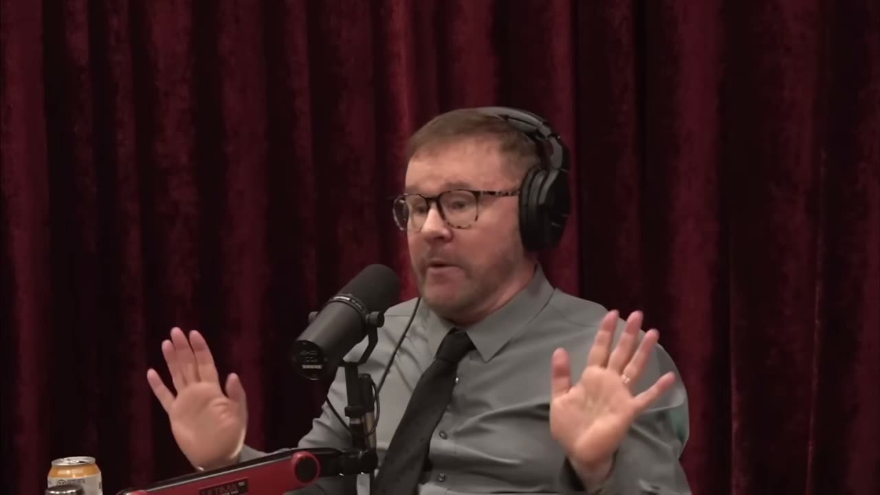 Joe Rogan w' Immunologist Garry Nolan: Cancer Screens w/ CT Scans Can Actually Cause Cancer