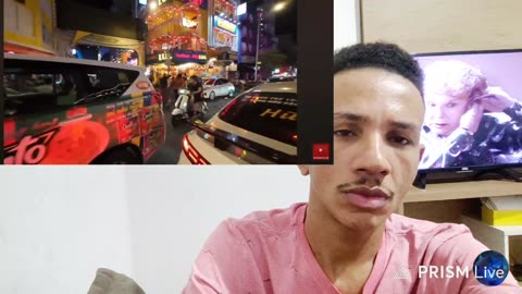 Reagindo à vida na Tailândia. Um influenciador na Tailândia.