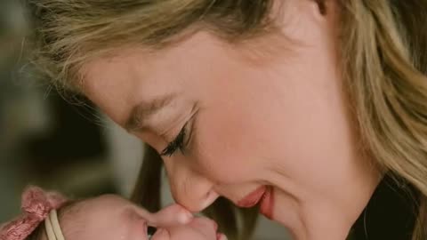 Lauren Alaina Talks Sushi Cravings After Birth—Despite Health Concerns - WorldEye