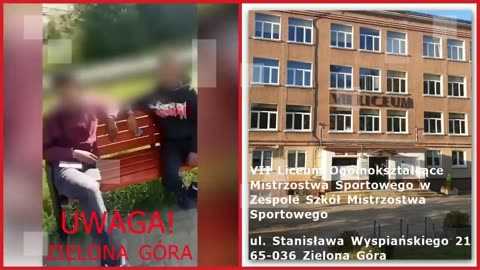 Imigranci przesiadują przed szkołami w #ZielonaGóra Obserwują młodzież.