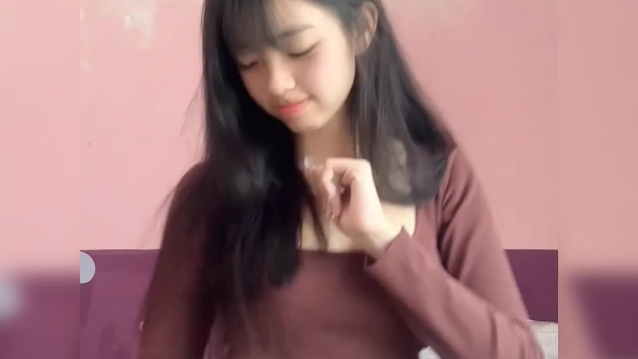 Hot TikTok – Super Cute and Lovely Dancing Girl Goes Viral!