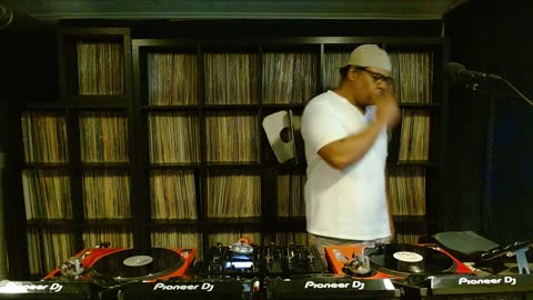 Sunday Vinyl Sessions with Wil Milton 8.17.25