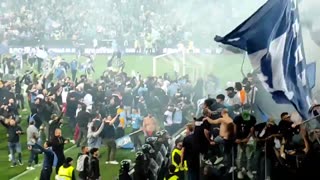 Udinese vs Napoli 1-1 (Napoli fans pitch invasion)