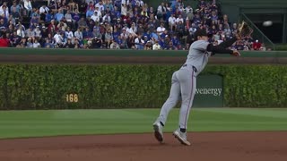 MLB - Graham Pauley flashes the leather at Wrigley 🔥