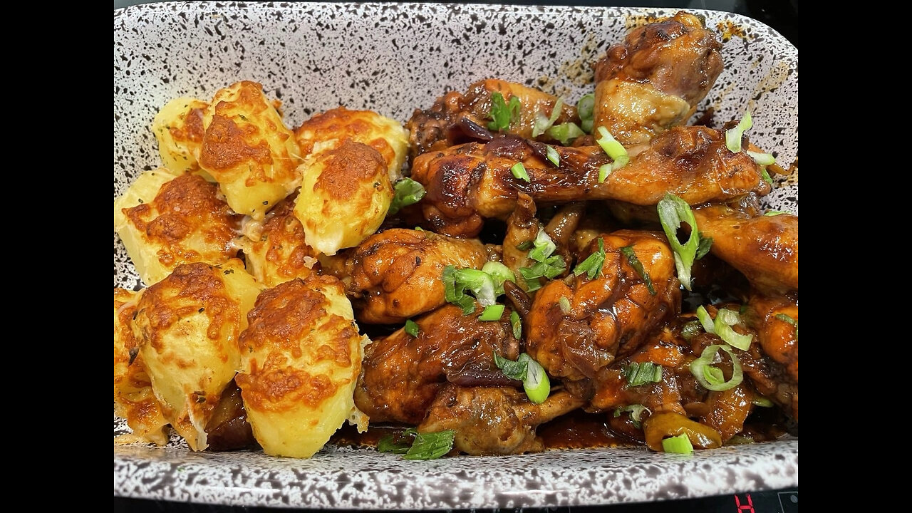 Chicken Drumsticks with Gratin Potatoes in the Air Fryer
