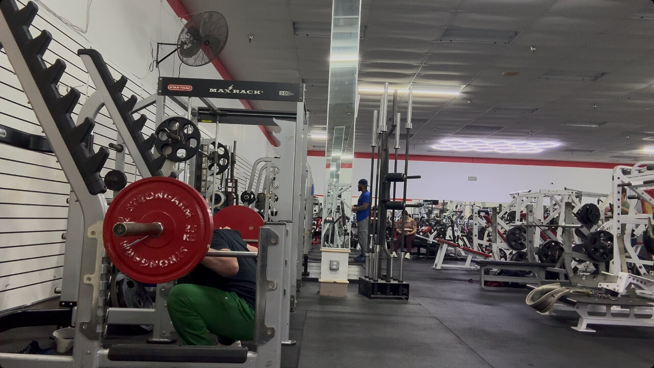 BACK SQUATS 120KG/264LBs for 8 Reps