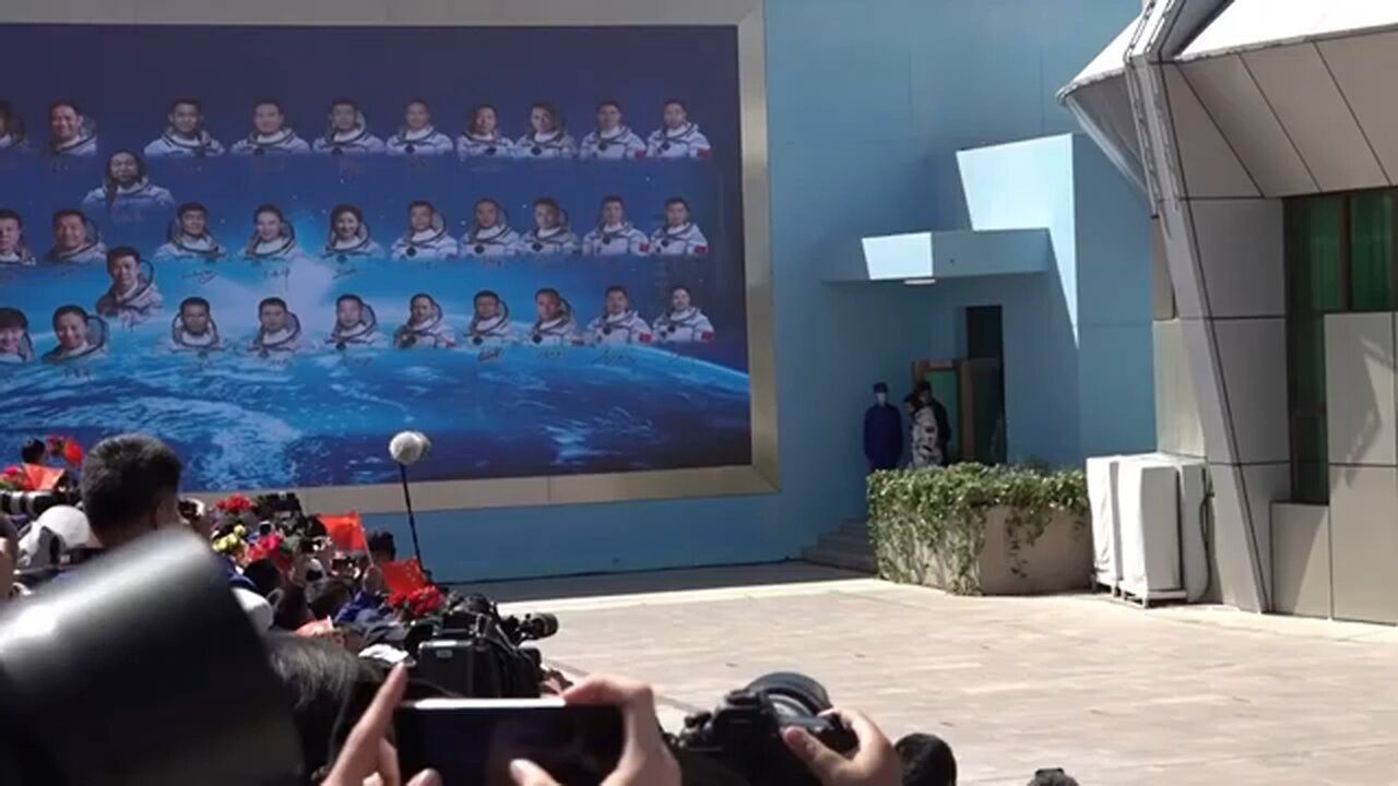 China launches 3 astronauts to replace crew on Chinese space station
