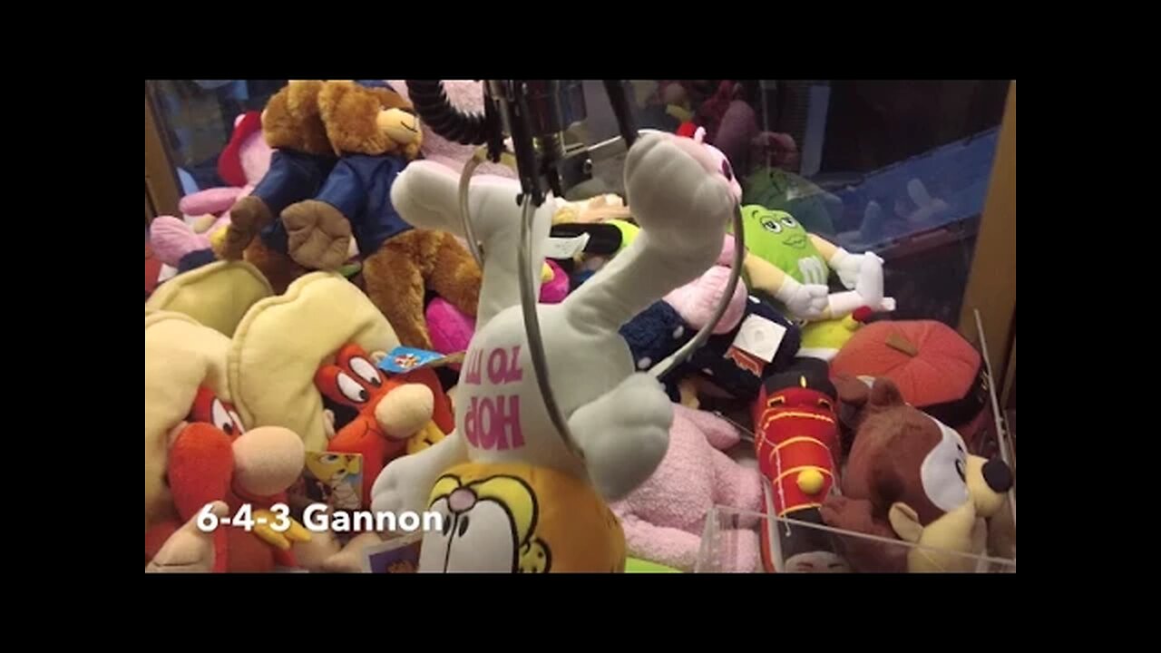 BROTHER VS SISTER VS BROTHER CHALLENGE ON MY CLAW MACHINE!