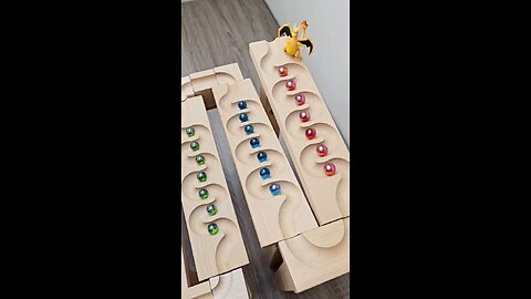 Marble run ⬆️↗️➡️↘️⬇️↙️⬅️↖️