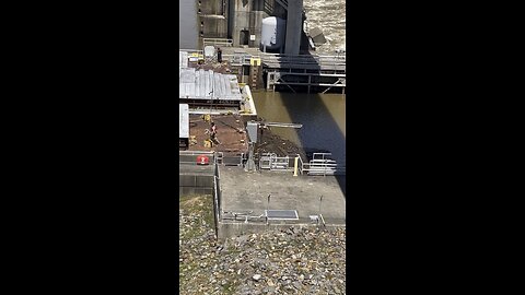 Barge at Murray Lock and Dam
