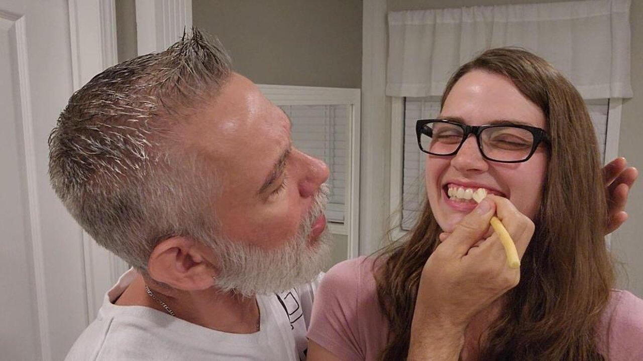 I Convinced My Husband To Try Miswak (Tooth-Cleaning Twig) With Me