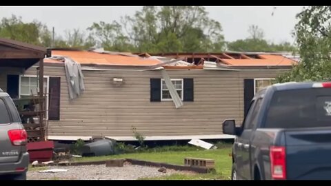 Chaos in Pennsylvania : Extreme storm Tornado destroy homes, cars Missouri