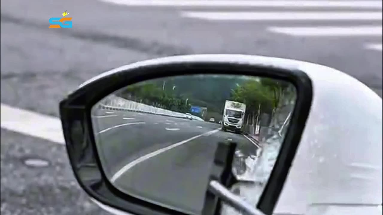 Side Mirror Squeegee – Retractable Rearview Mirror Wiper for Clear Vision in Rainy & Foggy Weather