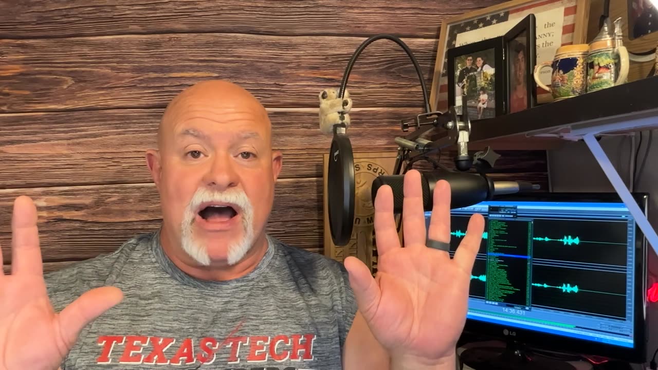 A pretty white girl triggered you?😳🤯🤬…Really?🤷🏻‍♂️🙄