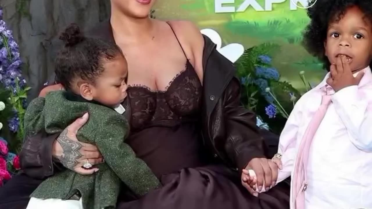 #Rihanna and sons, Rza and Riot, attend “Smurfs” Los Angeles Premiere