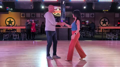 West Coast Swing @ Electric Cowboy with Wes Neese 20251214 190214727