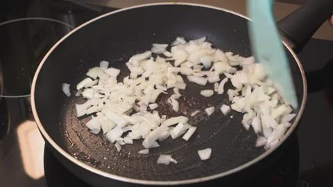Unbelievably Easy Fried Potatoes with Meat – The Secret Ingredient!