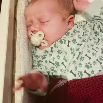 Kayla’s Day 16 Glow: Unforgettable Newborn Moments Shine!