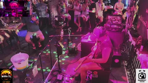 LIVE Music Everyday!