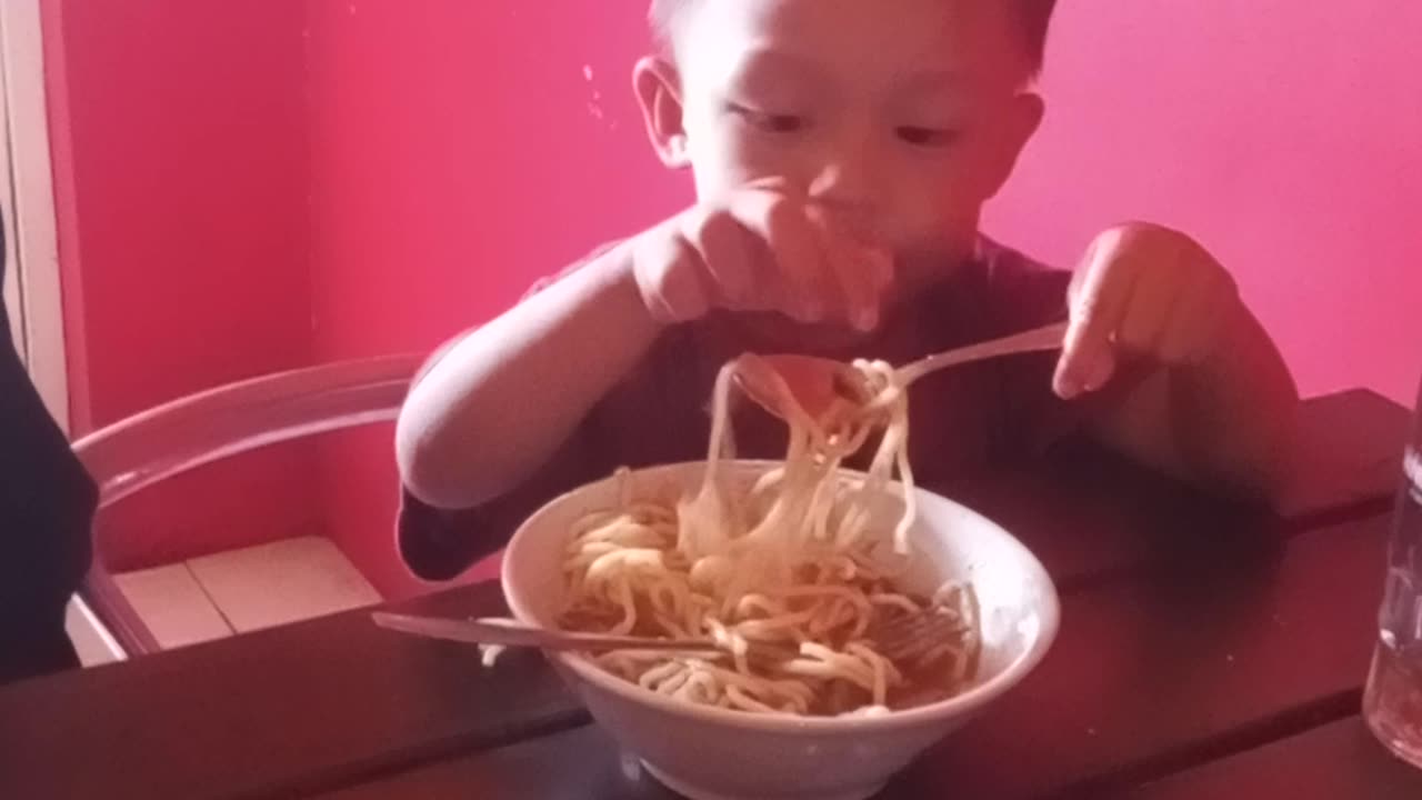 "Kid vs Giant Chicken Noodles! Can They Finish It?"