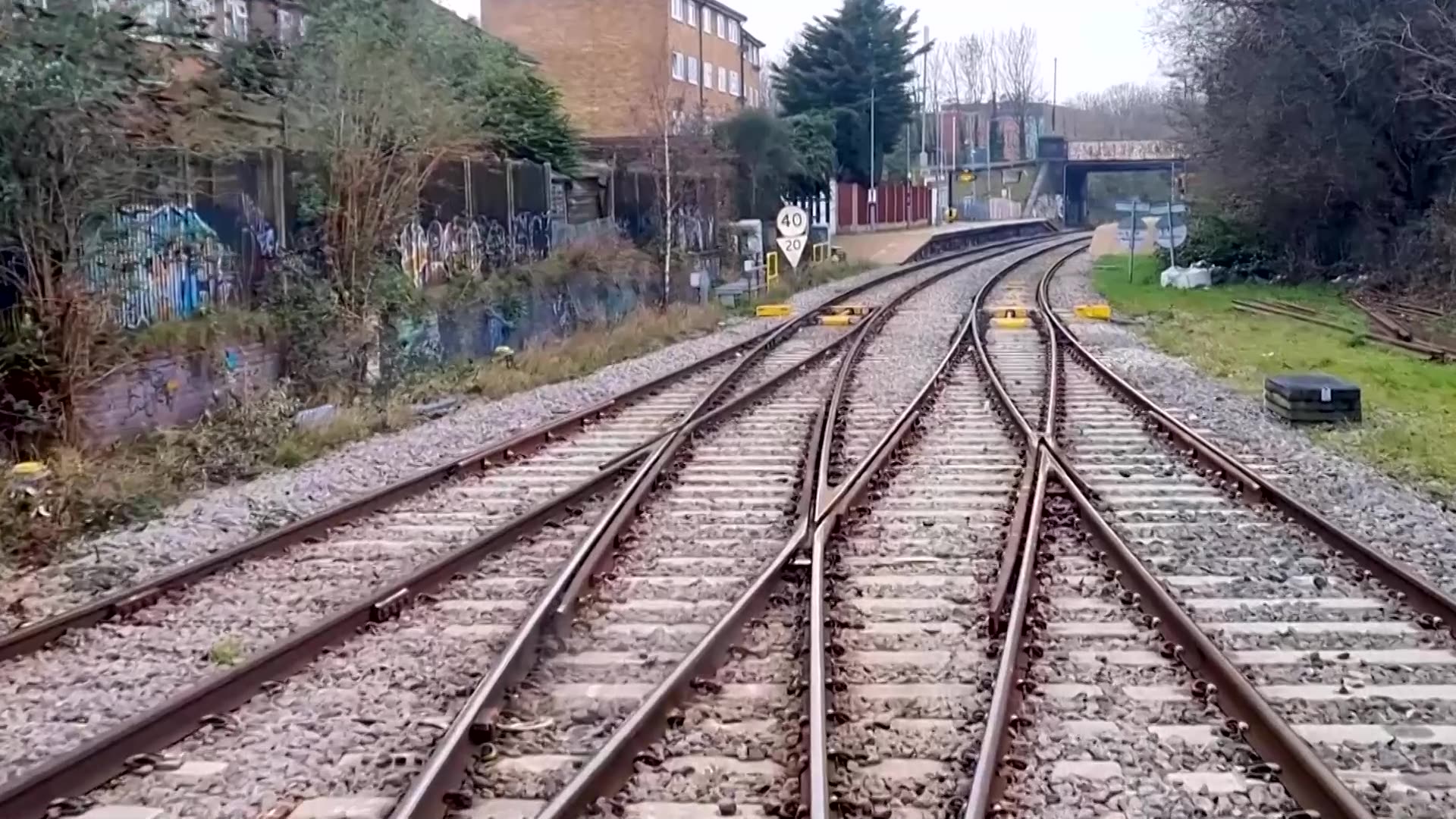 Battery-powered train sets world record with 200-mile journey