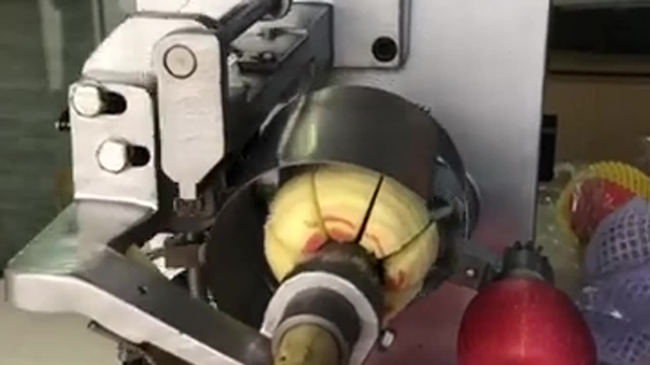 Auto apple peeler and slicer in China #china #shorts #tech