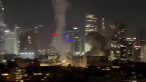 New footage of Iranian missiles hitting Israeli targets in Tel Aviv