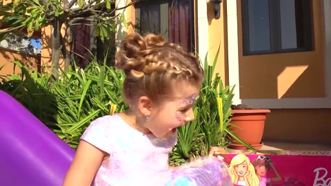 Roma and Diana Pretend Play Birthday Party stories