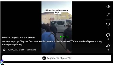 À Odessa, des habitants ont saccagé un minibus pour libérer des hommes mobilisés