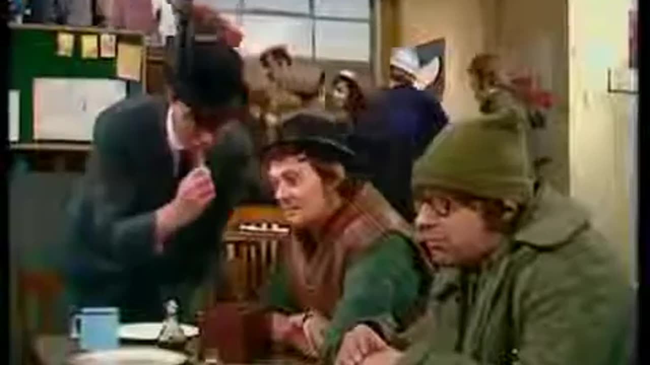 The Dustbinmen, S02, E01