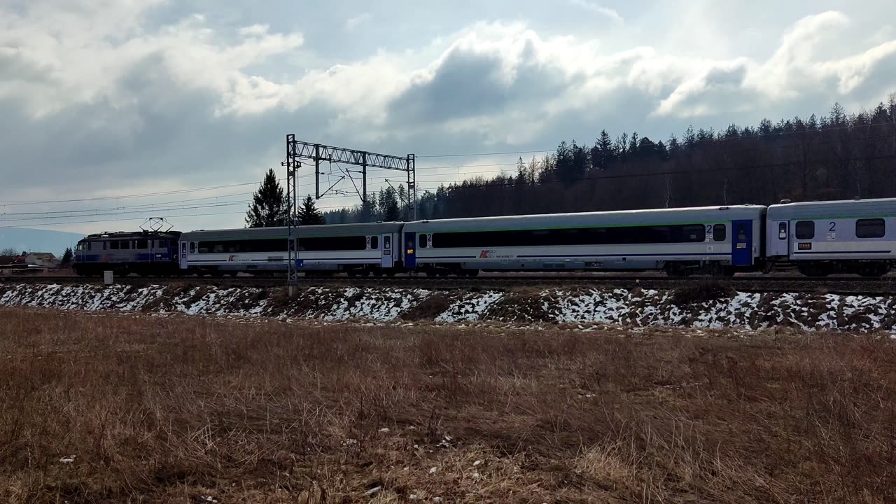 Pociągi Intercity w Jeleniej Górze