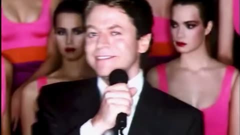 Simply Irresistible - Robert Palmer - Music Video