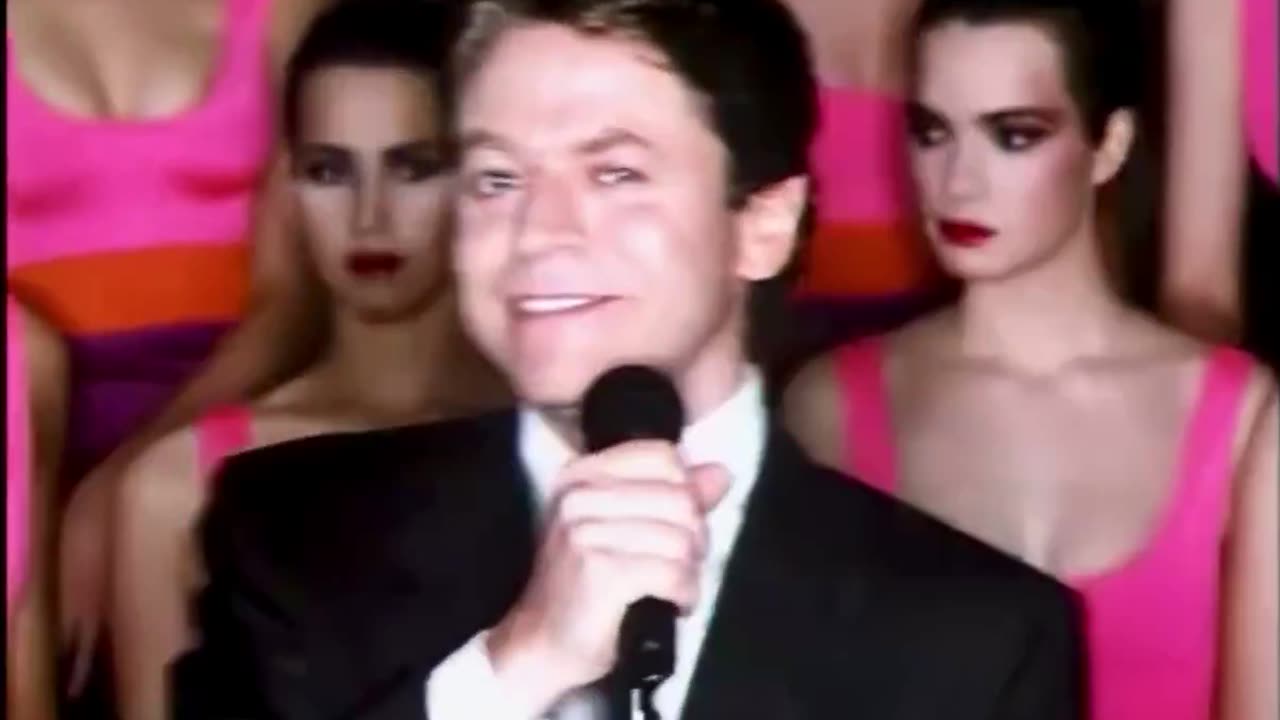 Simply Irresistible - Robert Palmer - Music Video