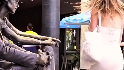 Craziest prank 😂!Try not to laugh 🤣🤣! Statue prank !