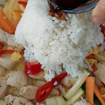 Rainbow Chicken Wok Rice! 🌈🐔🍚🫑🍳 Quick & Easy!