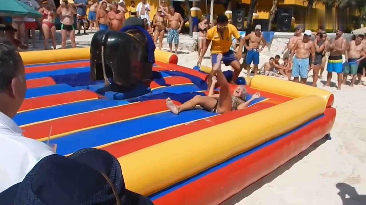 International Funny Fails 🤭.