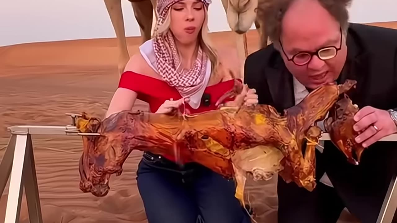 🤯 दुबई में तरबूजों की कीमत आसमान छूती है ⁉️| Dubai Facts | Facts Hub | #shorts #shortsfeed