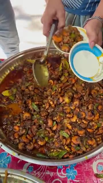 Spicy Shrimp Curry at Golamer Hotel! Legendary Street Food 🔥 #Shorts