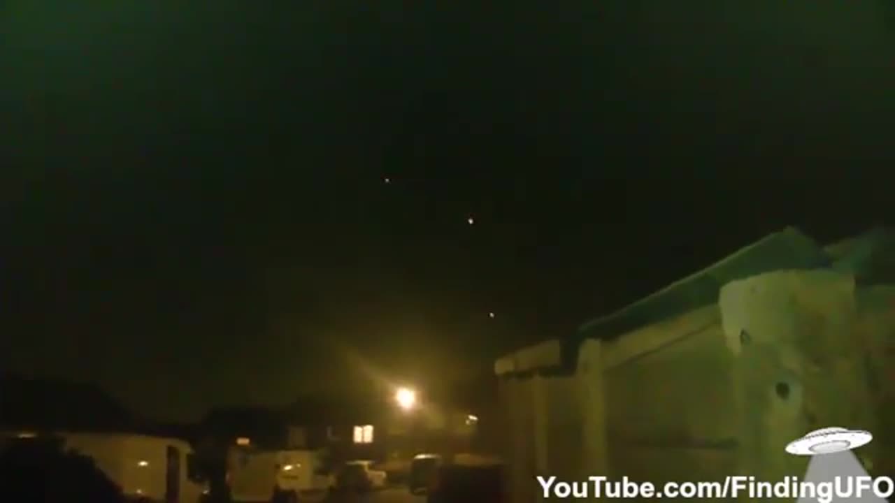 🛸🔴 UFO with Red Lights Over Workington! | TheTruthAbove