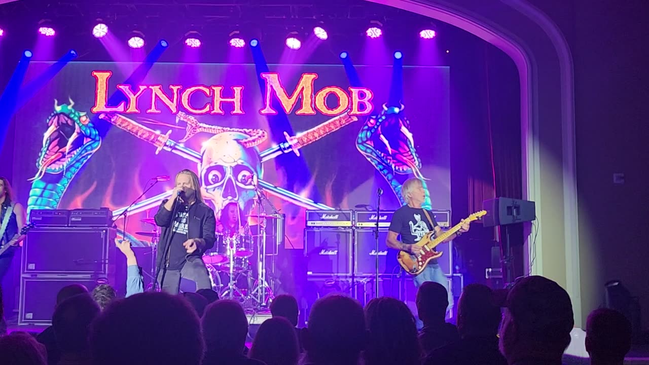 Lynch mob ( live)